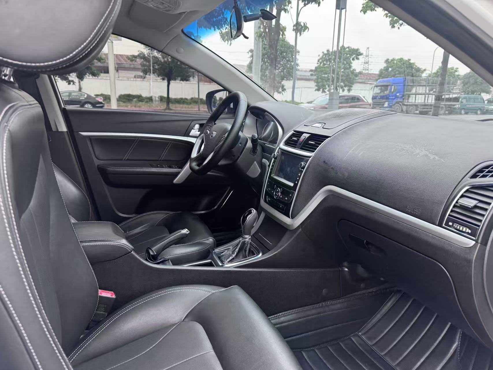 GEELY Emgrand 2016 car image #13