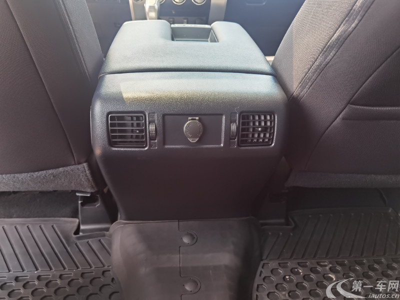 Toyota Tundra 2019 immagine di auto #13