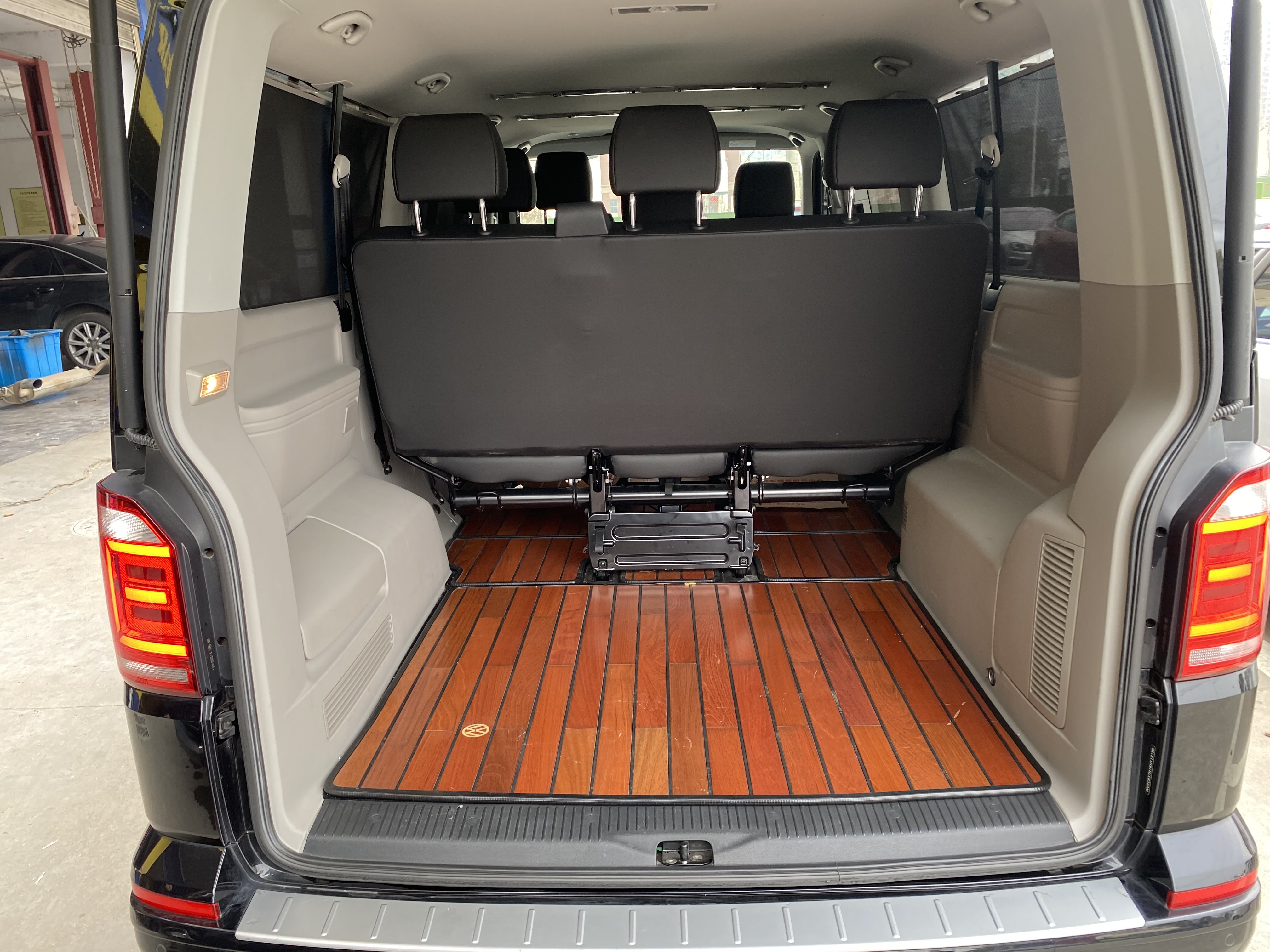 Volkswagen Caravelle 2020 car image #13