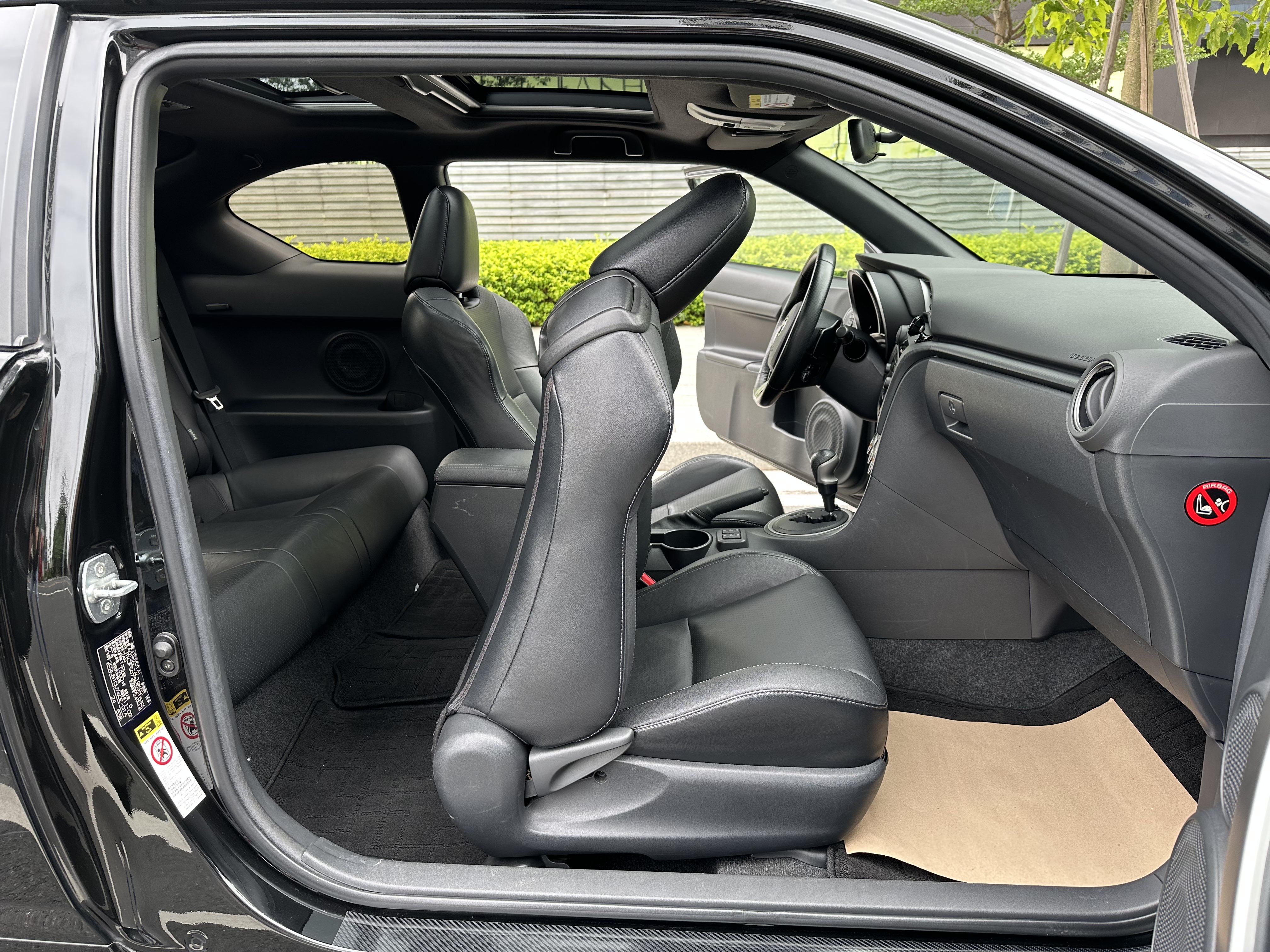 Toyota Zelas 2012 #13 Toyota Zelas 2012 car image #13