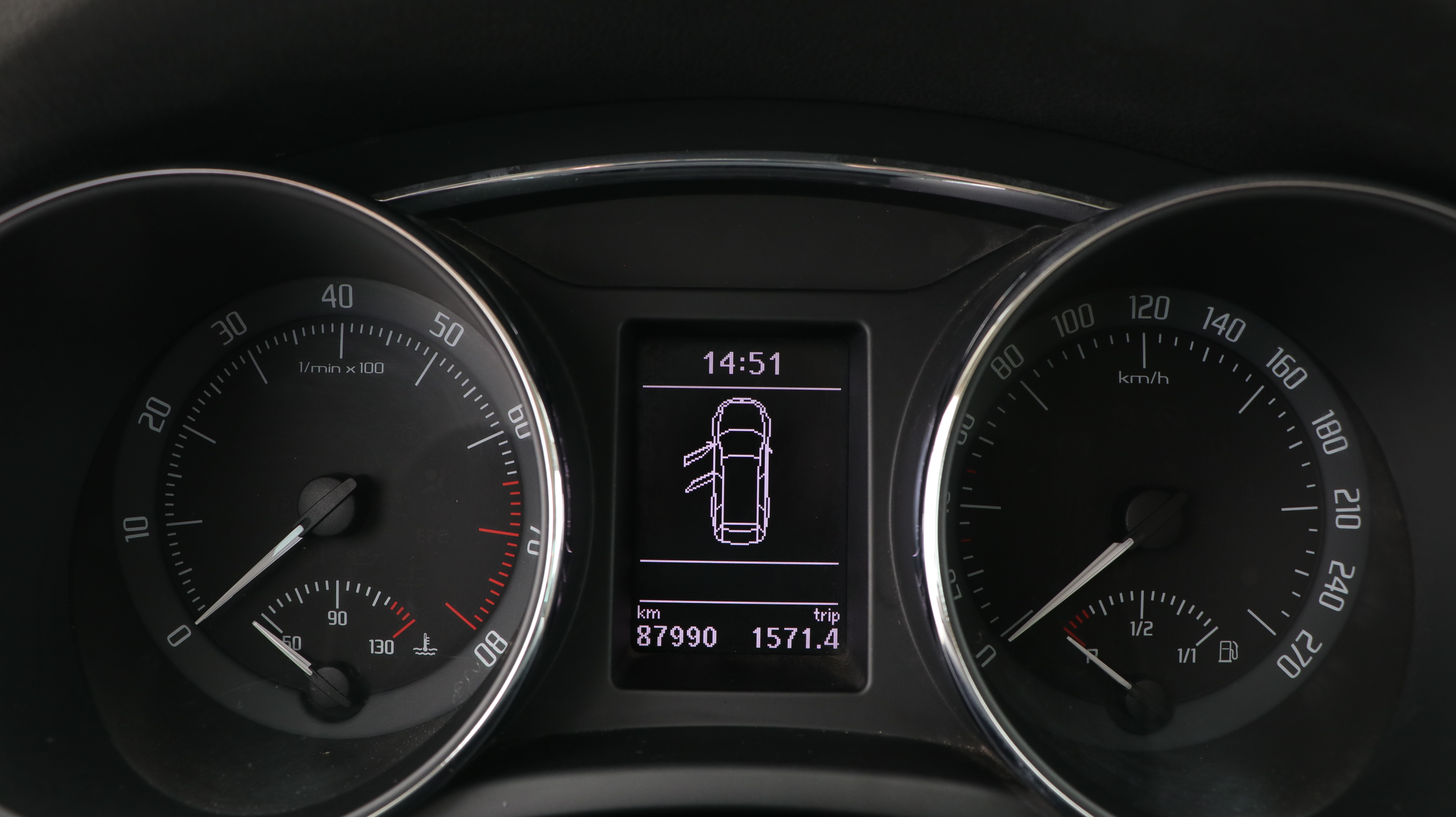 Skoda Superb Combi 2014 car image #13