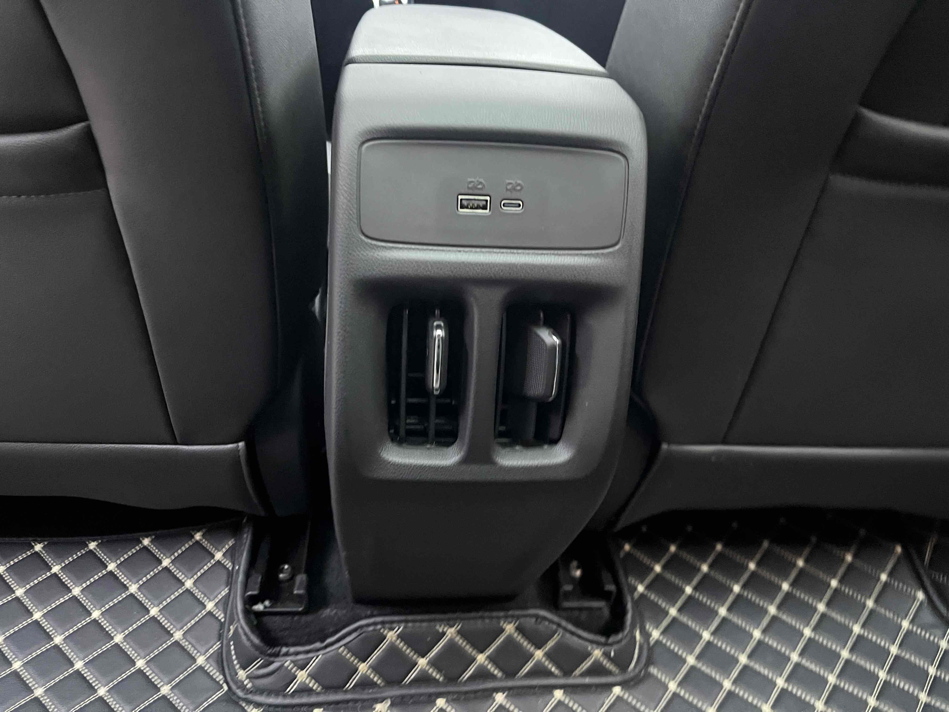 Mercedes-Benz Maybach S Class New Energy 2022 car image #13