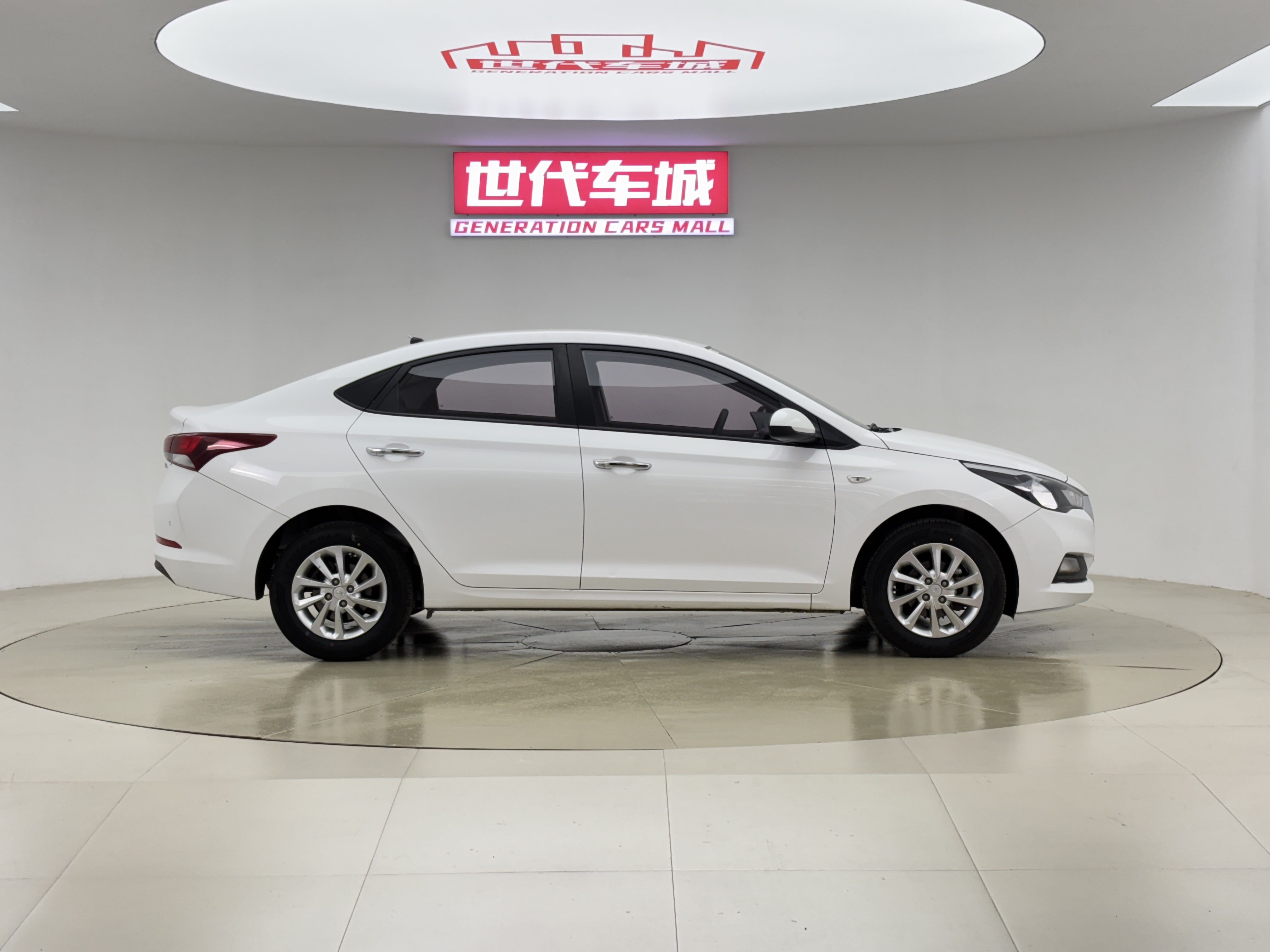 Hyundai Verna 2019 car image #13
