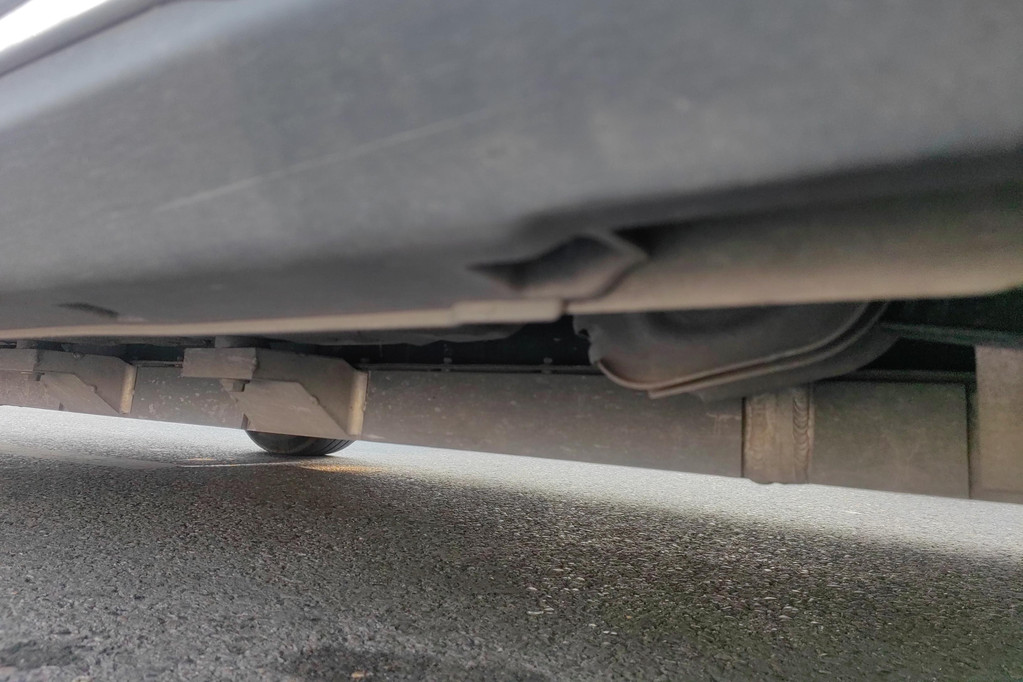 哪吒汽车 哪吒L 2023 汽车图片 #13