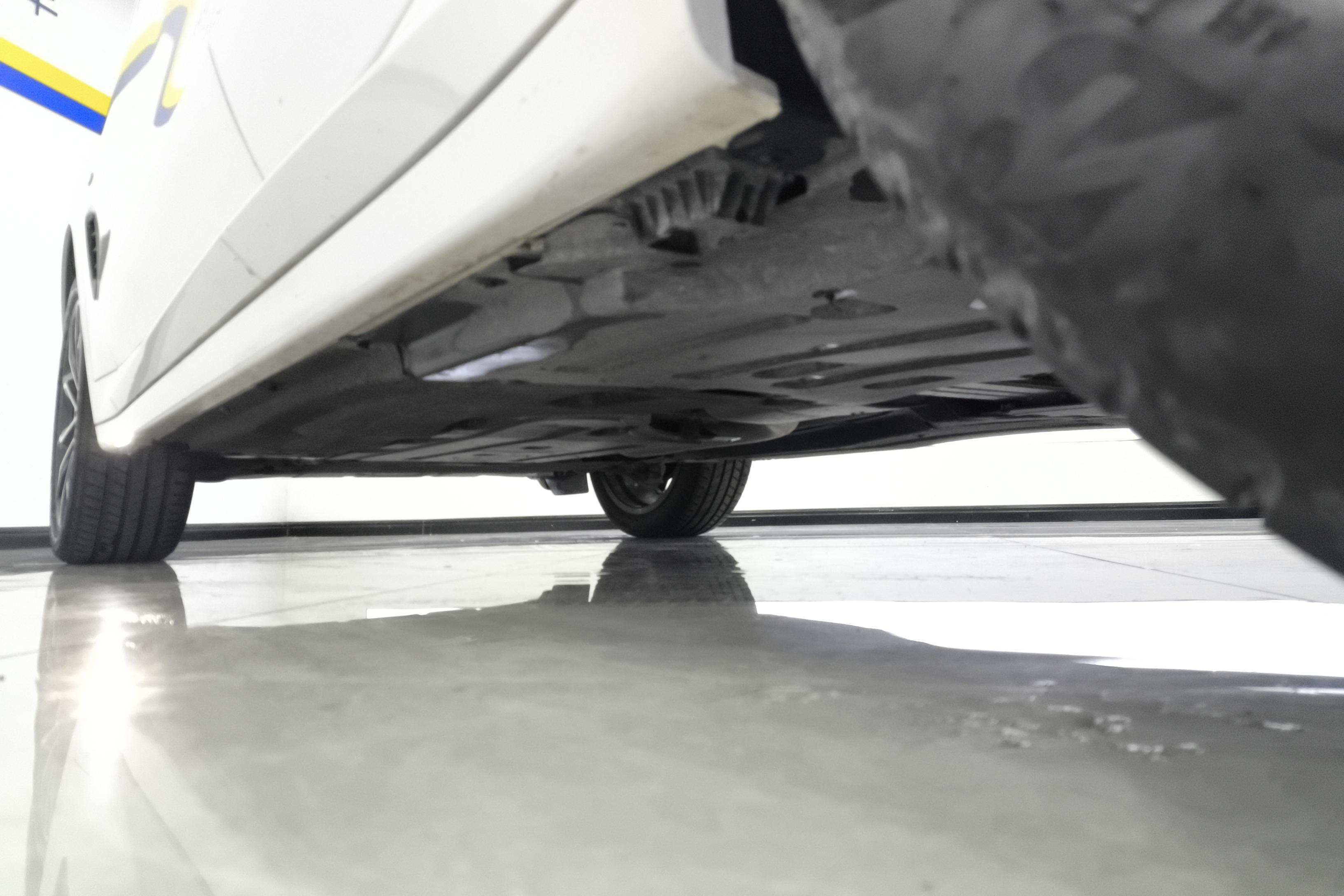 BMW X4 M40i 2024 #13 BMW X4 M40i 2024 car image #13