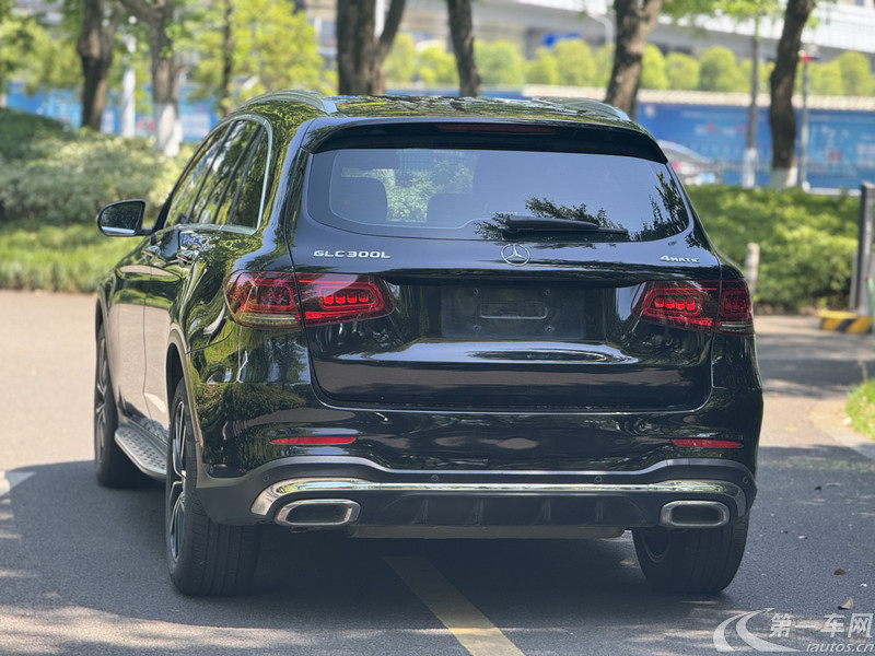 Mercedes-Benz GLC Class 2020 car image #13