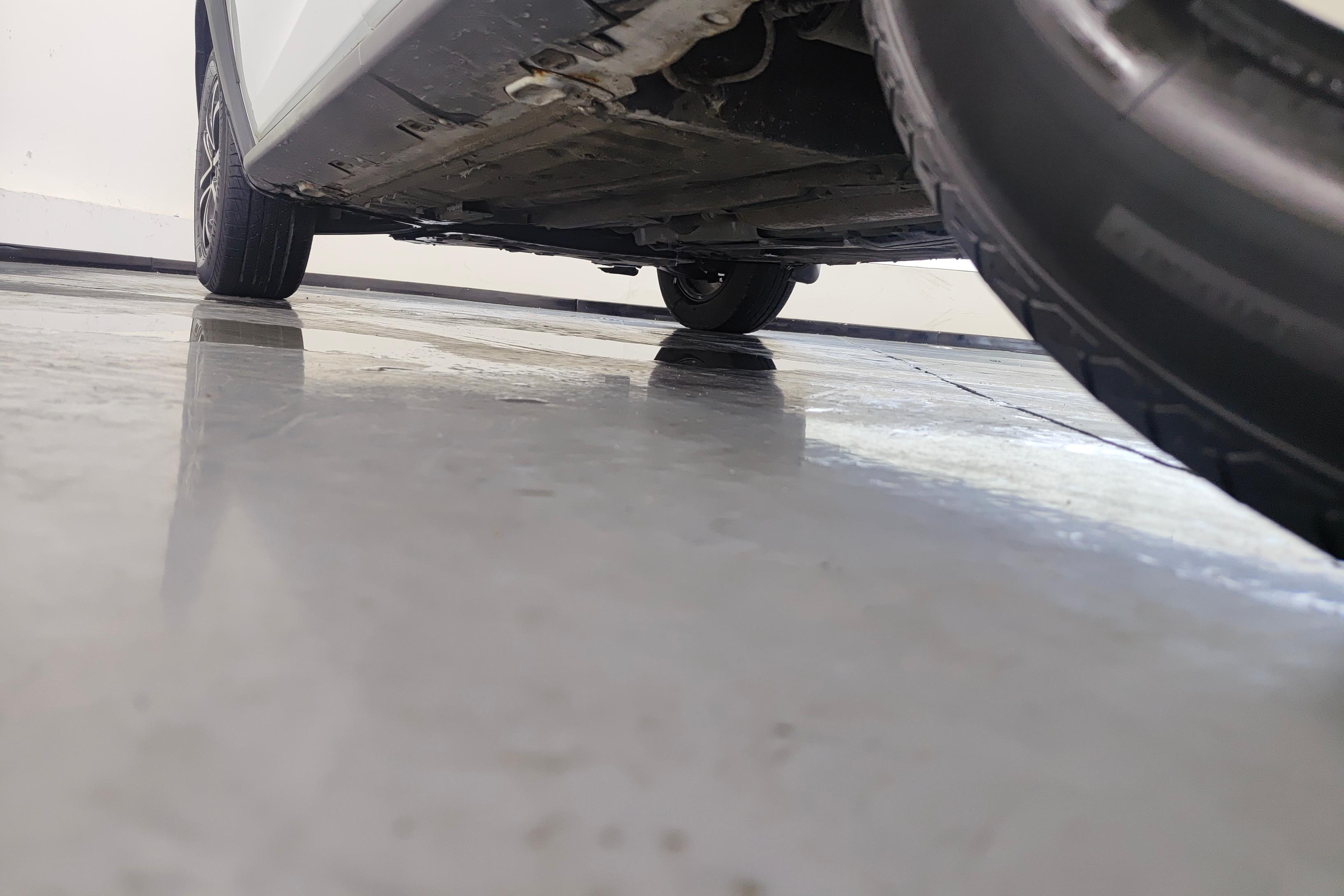 Forthing JOYEAR XV 2017 car image #13