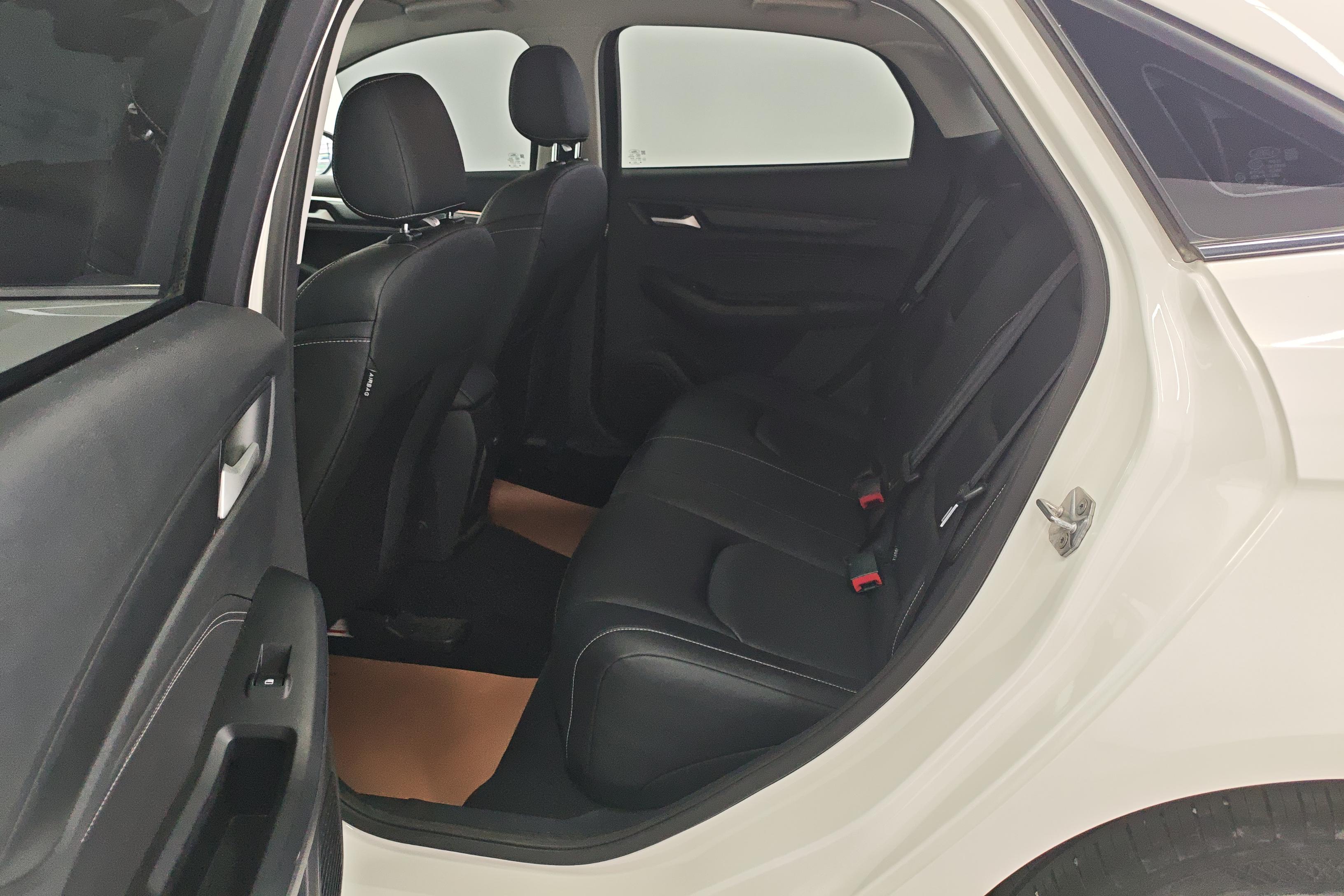 Ford Escort 2022 car image #13