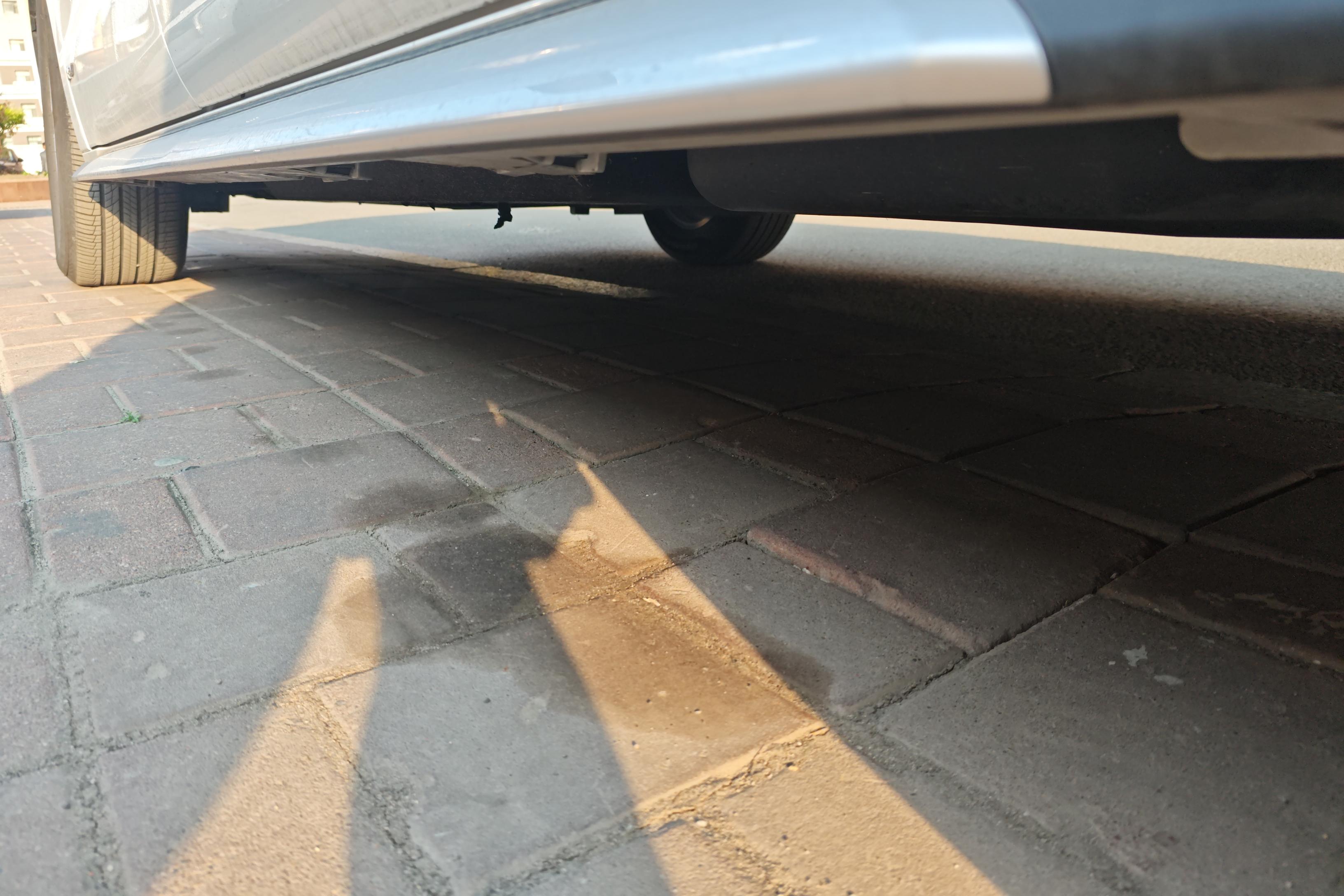 Toyota Granvia 2024 car image #13