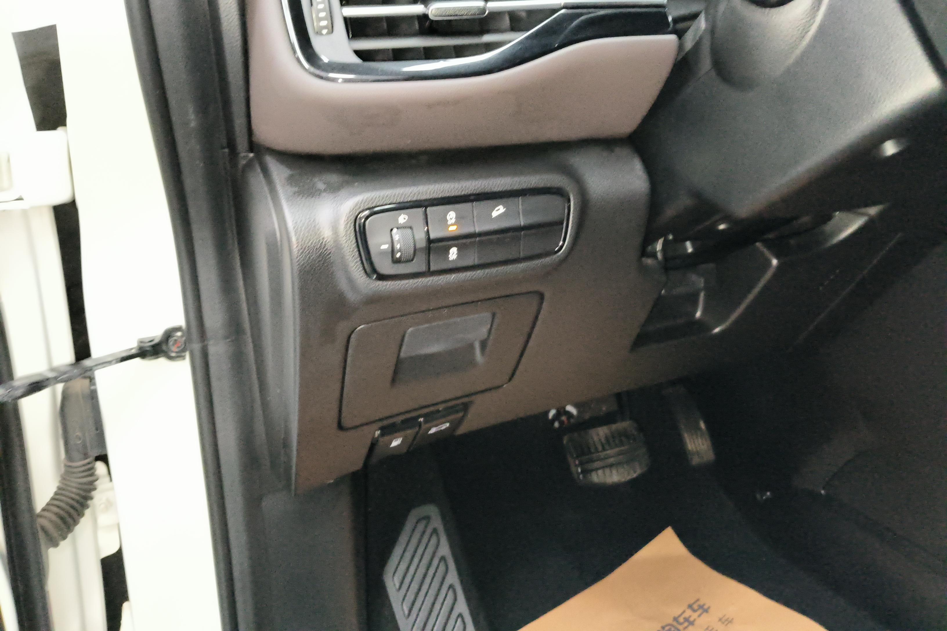 GAC Trumpchi M6 2020 immagine di auto #13