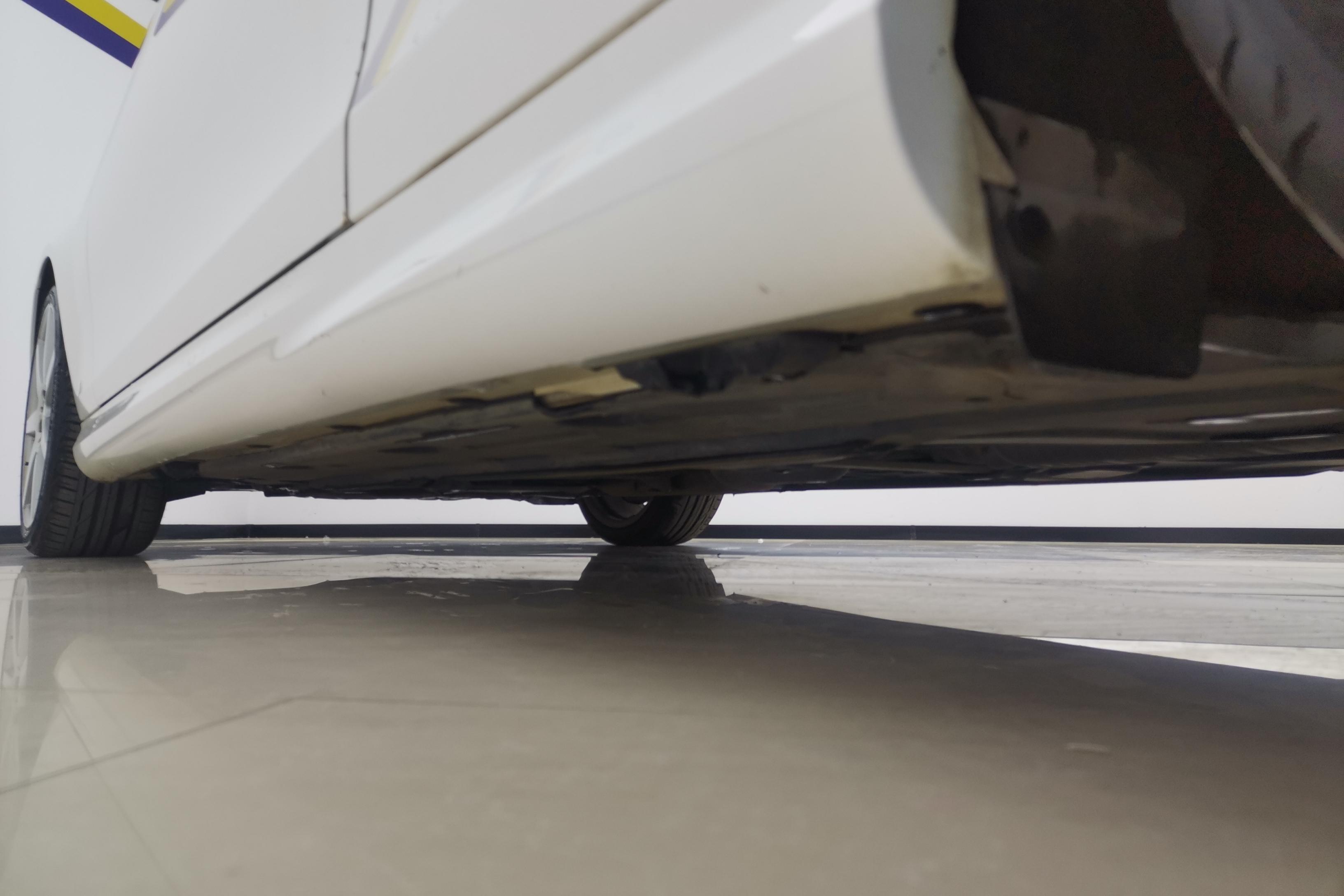 Mercedes-Benz C Class (Imported) 2014 car image #13