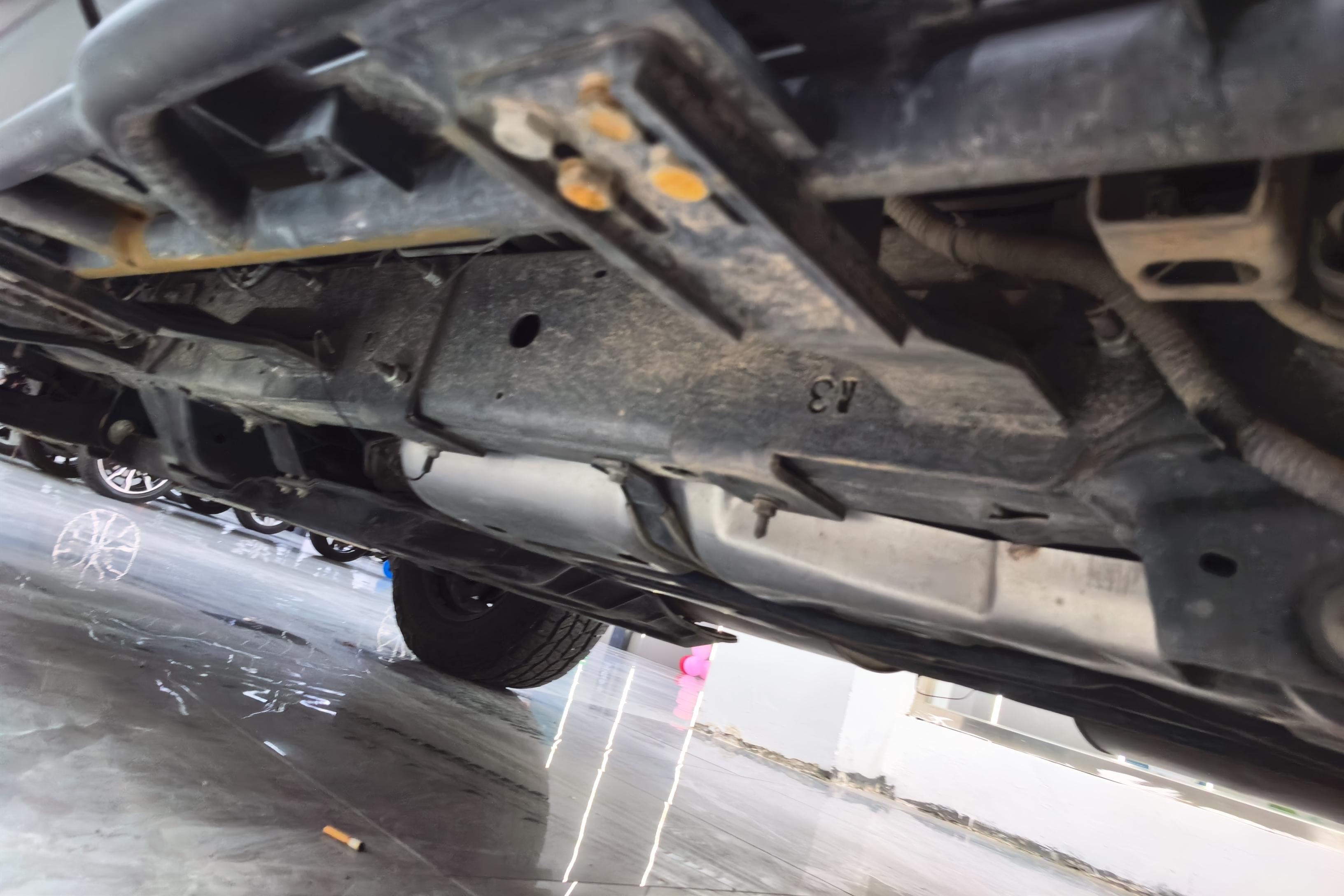 Tank 400 2023 car image #13