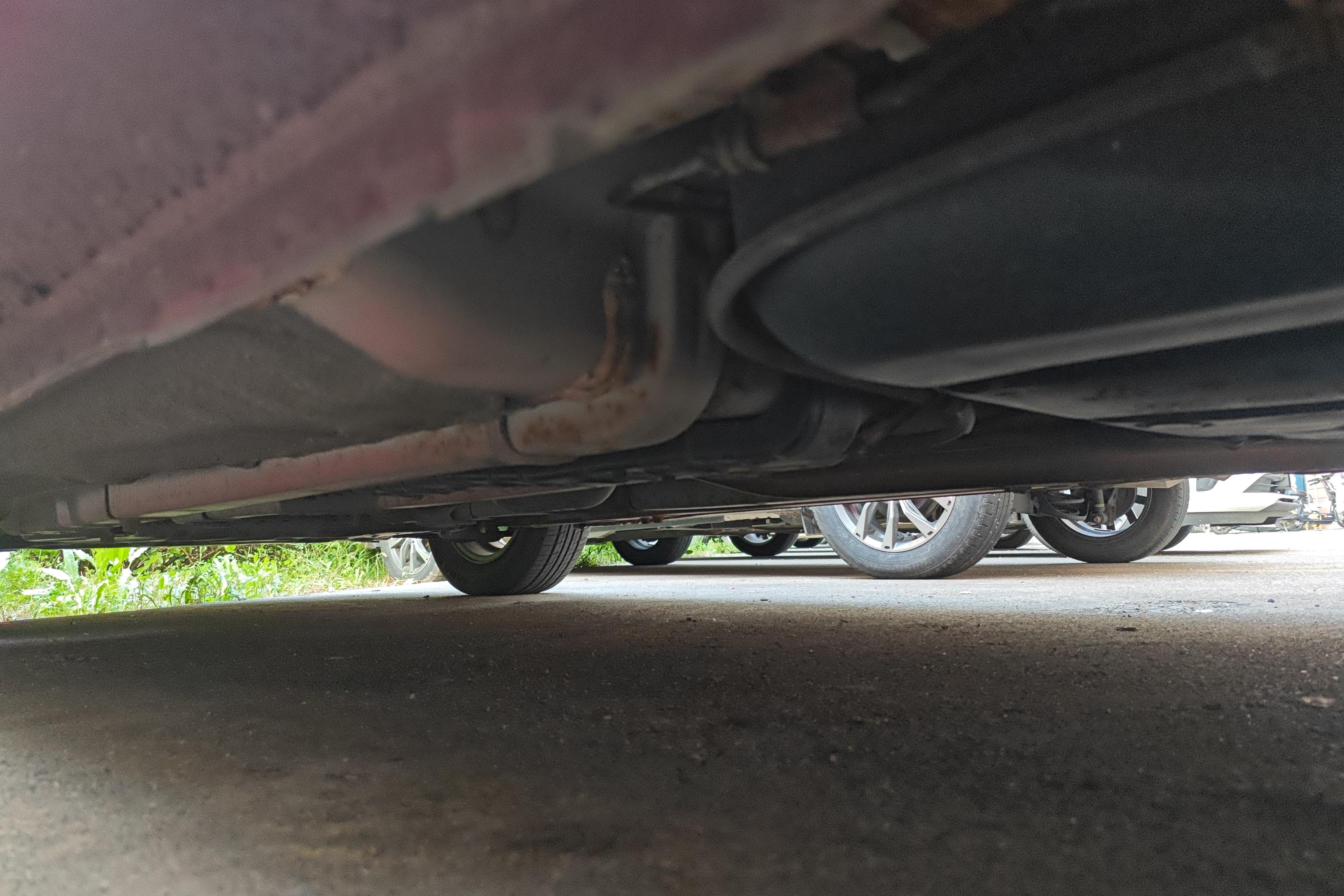 Hyundai Reina 2014 car image #13