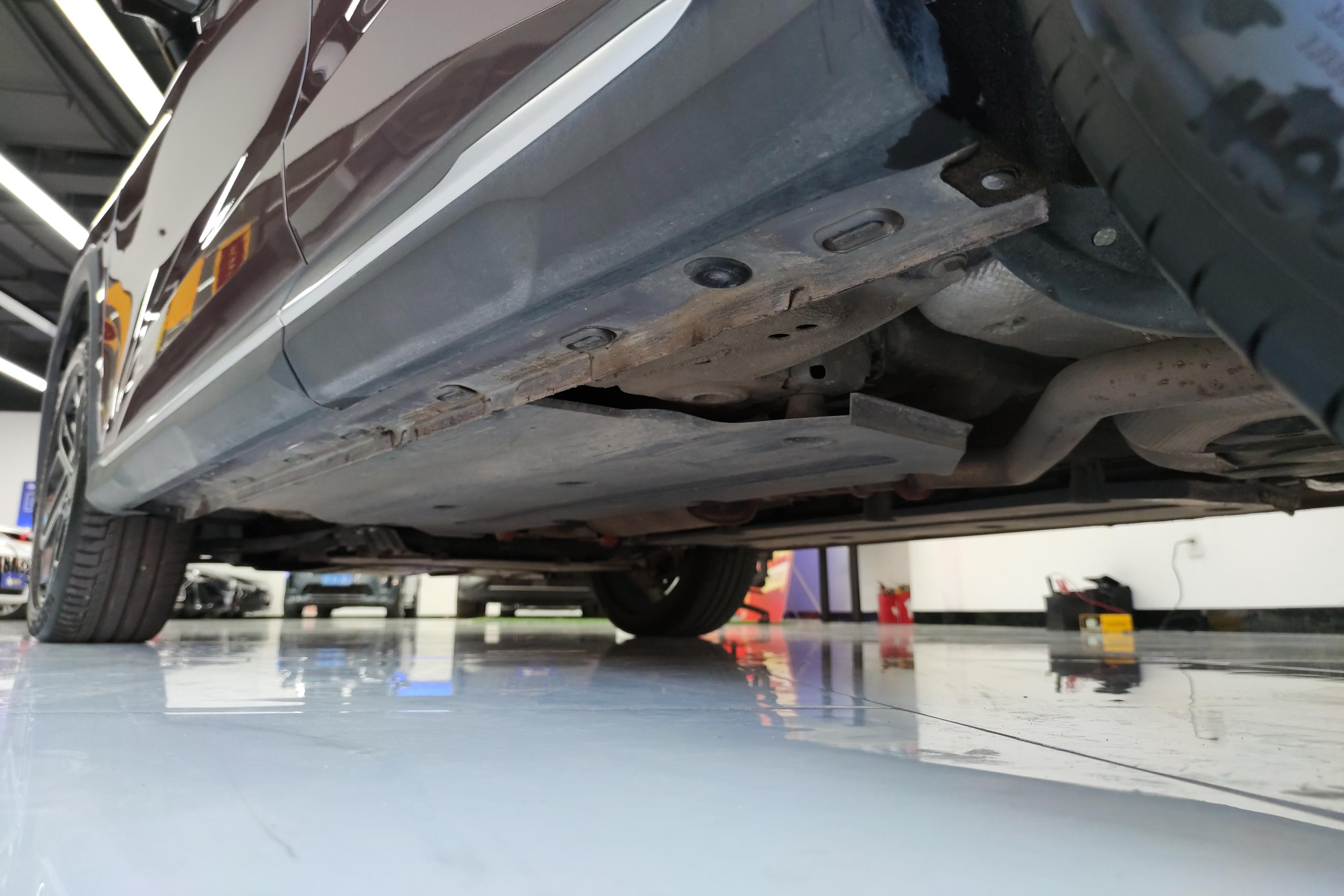 MG ES5 2022 car image #13