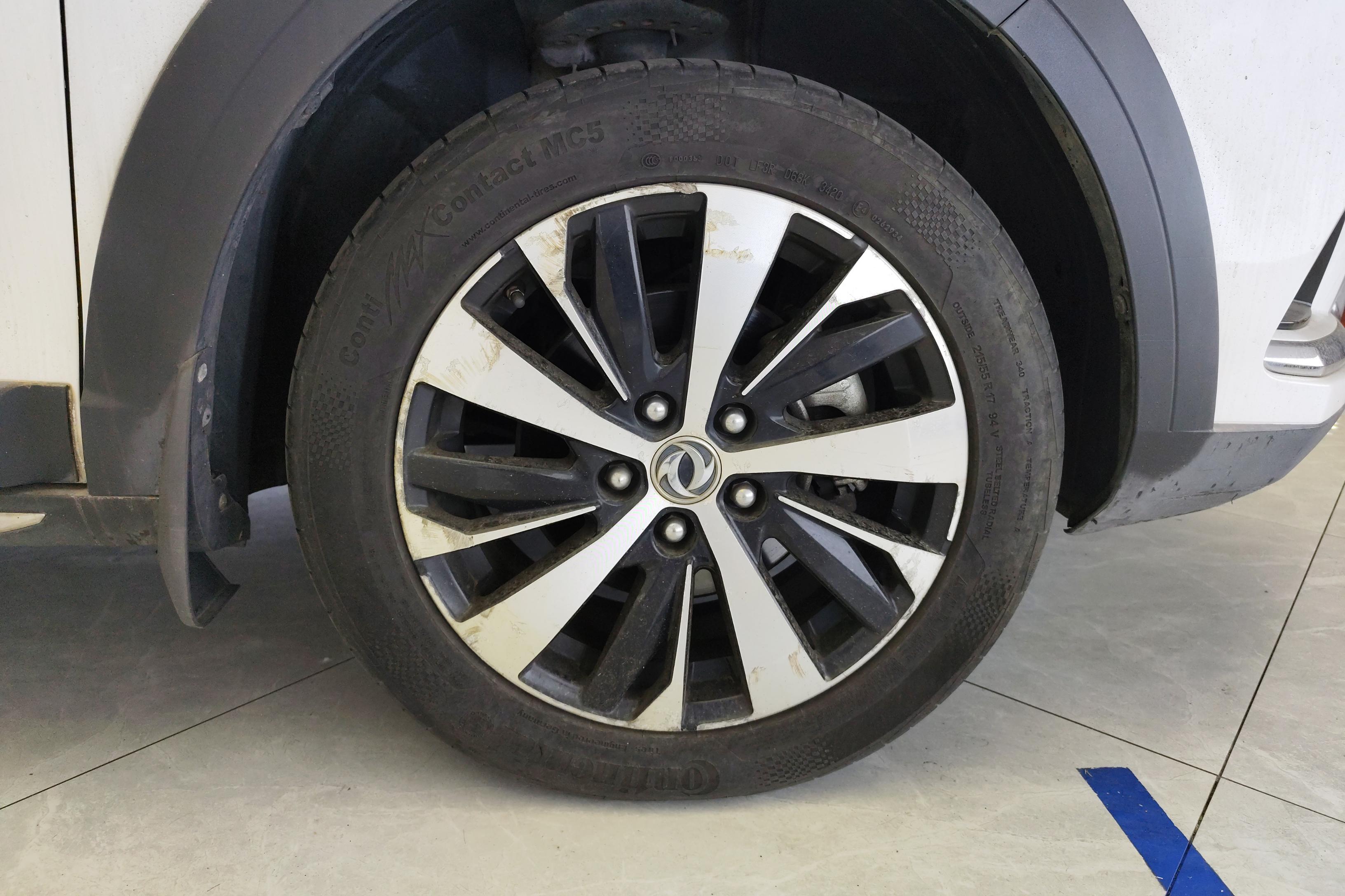 Forthing JOYEAR X6 2018 #13 Forthing JOYEAR X6 2018 car image #13