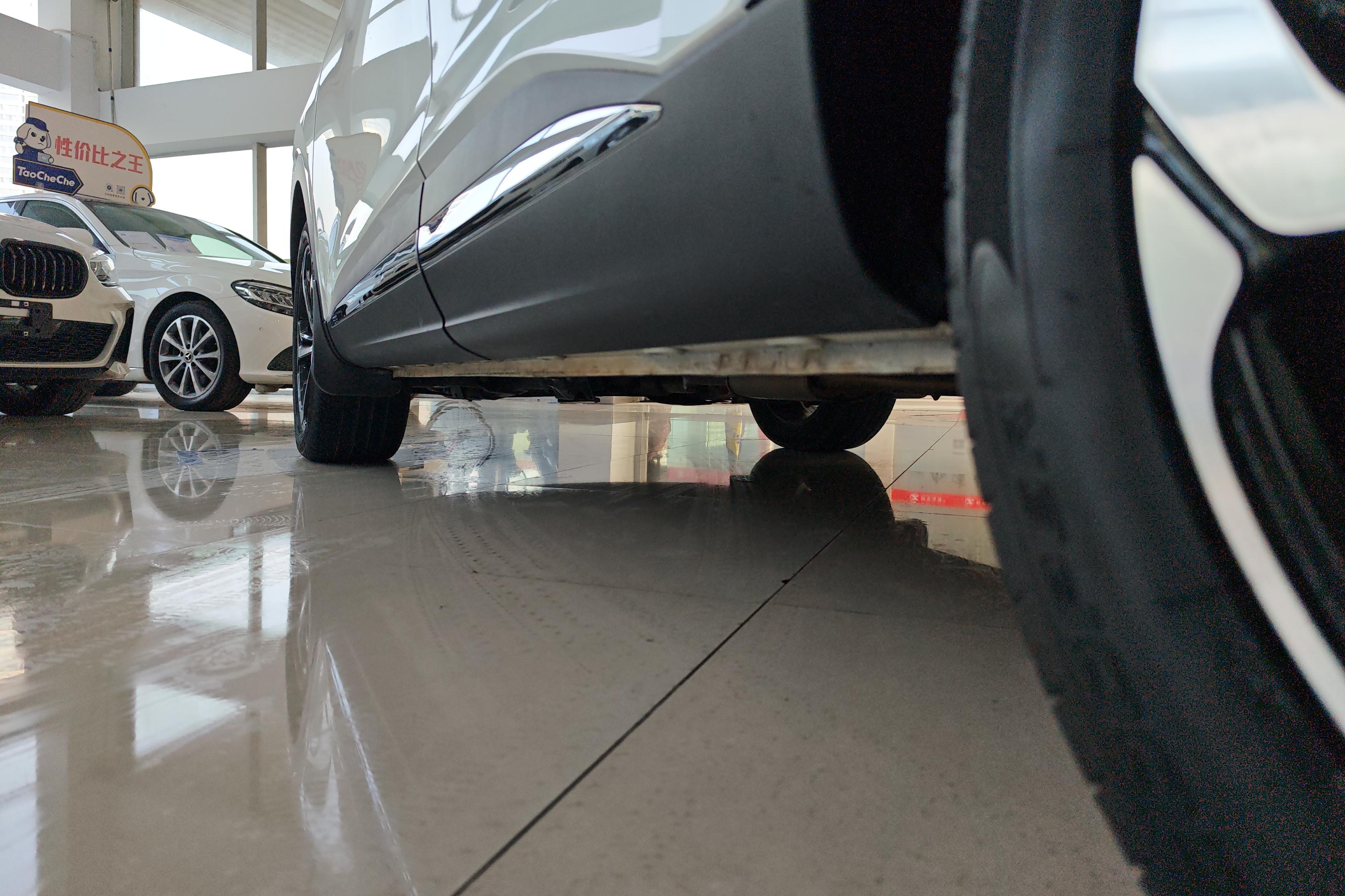 MG Pilot New Energy 2021 #13 MG Pilot New Energy 2021 car image #13