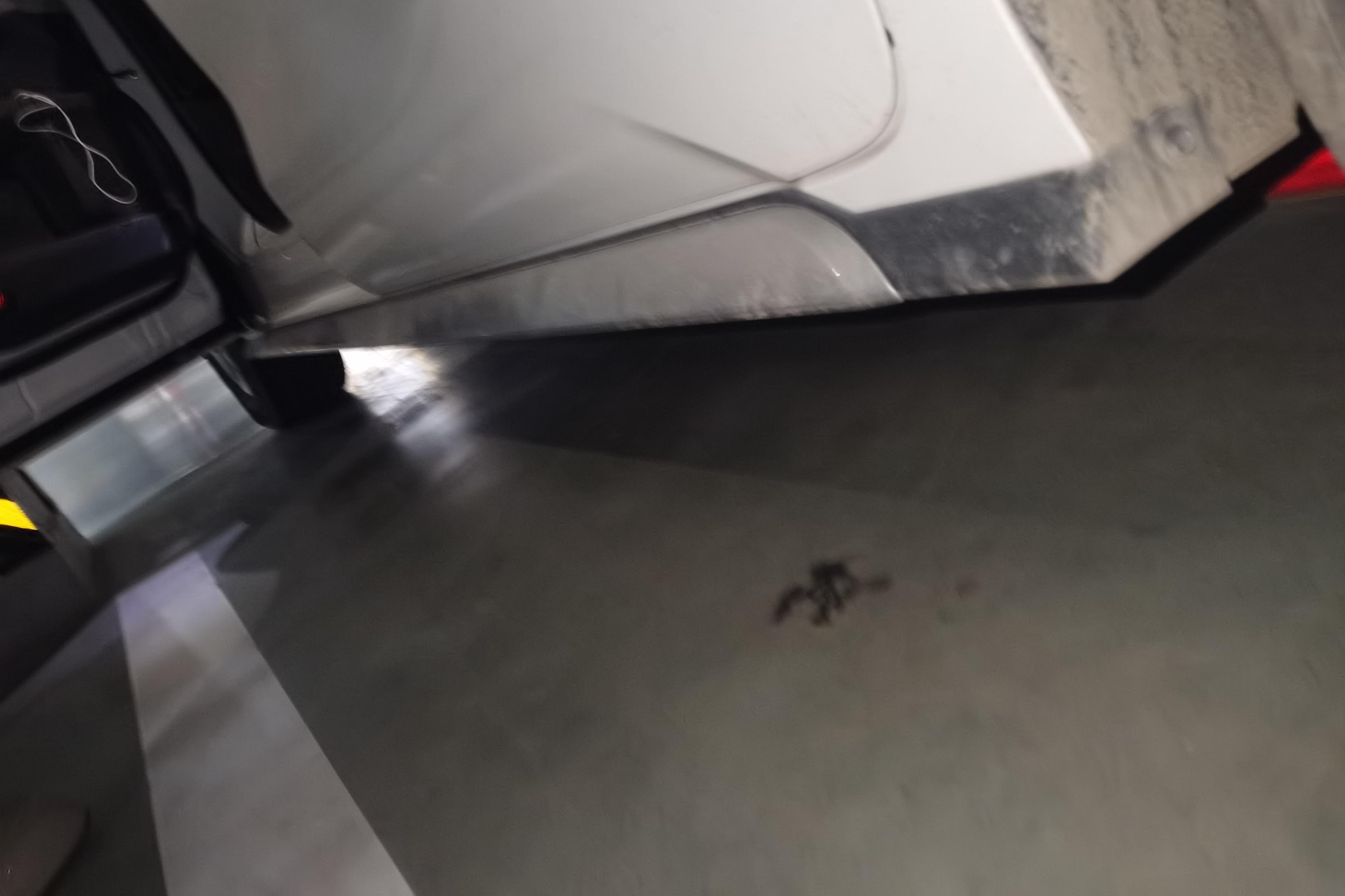 Toyota Granvia 2023 car image #13