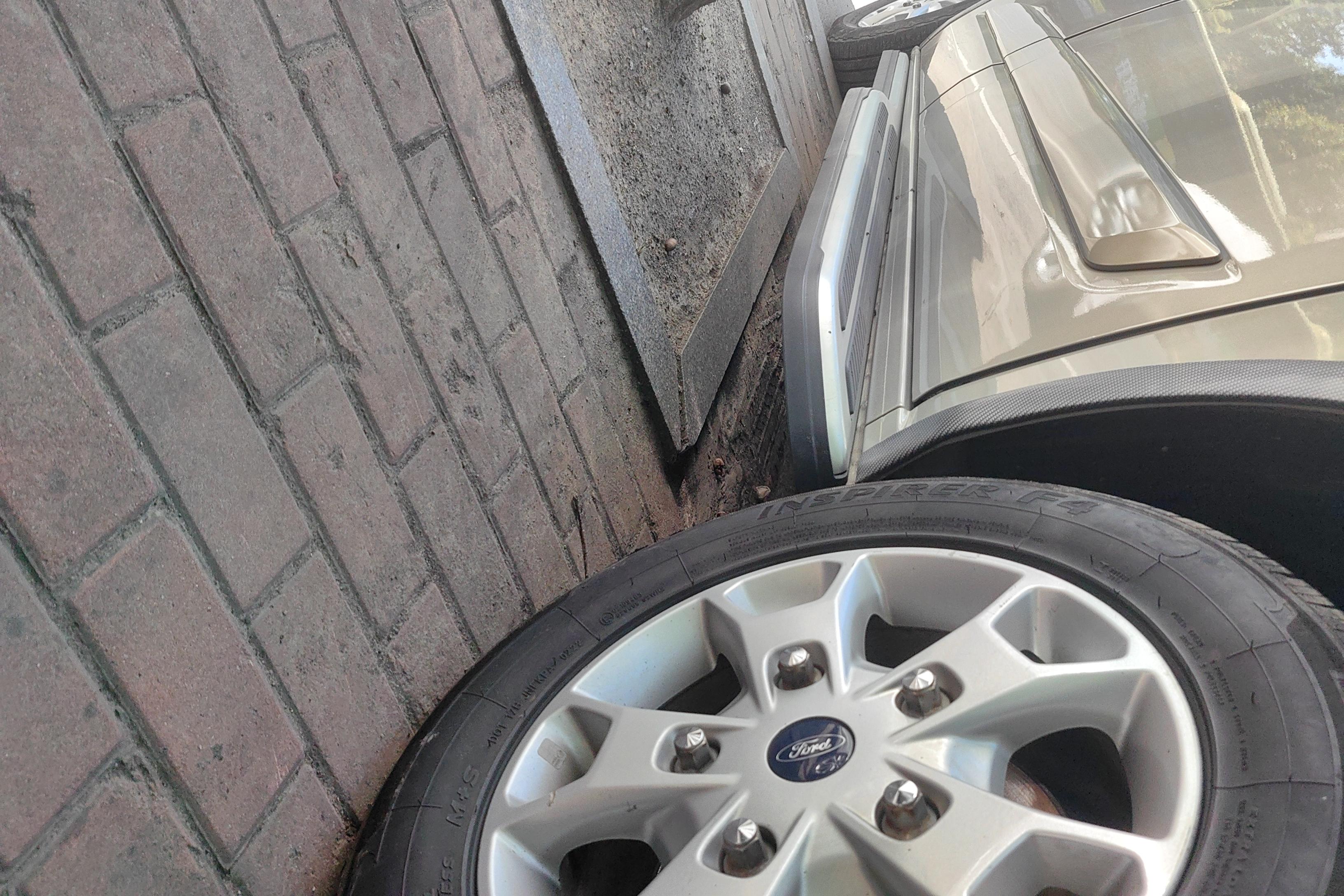 Ford Tourneo 2017 immagine di auto #13