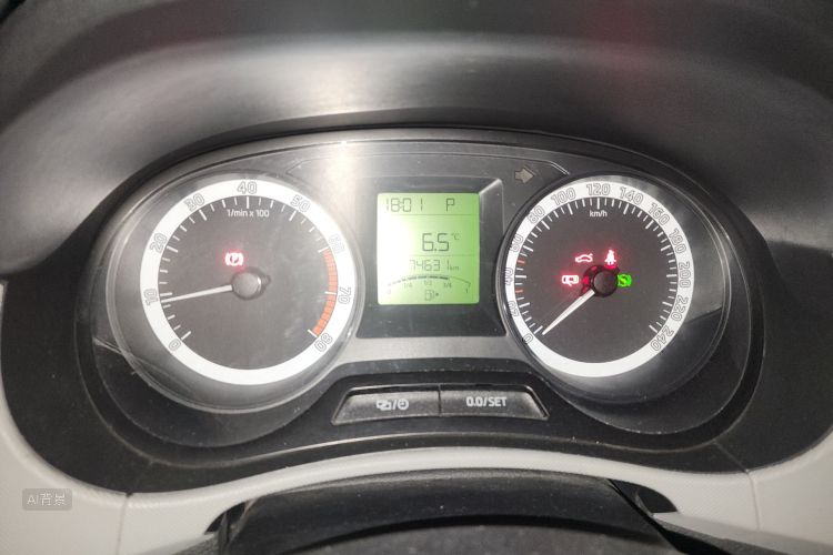 Skoda Fabia 2017 immagine di auto #13