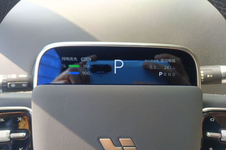 Li L7 2025 car image #13