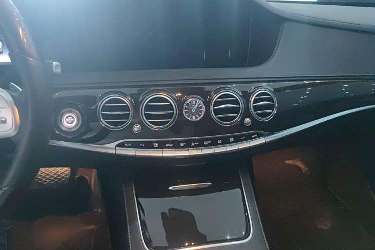 Mercedes-Benz Maybach S Class 2020 #13 Mercedes-Benz Maybach S Class 2020 car image #13