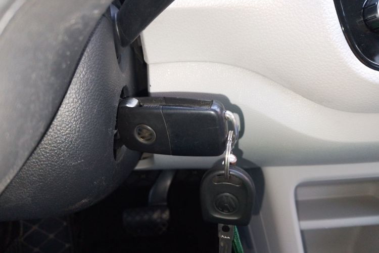 Volkswagen up! 2016 immagine di auto #13