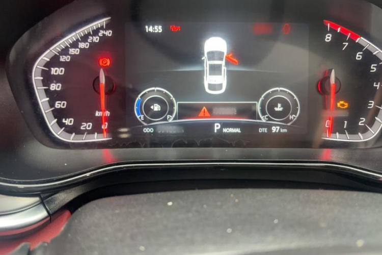 Changan CS85 Coupe 2020 car image #13