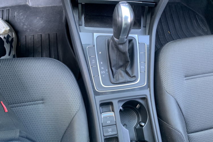 Volkswagen Golf (Imported) 2019 #13 Volkswagen Golf (Imported) 2019 imagem de carro #13