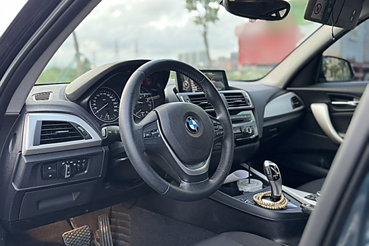 BMW 1 Series (Imported) 2016 car image #13