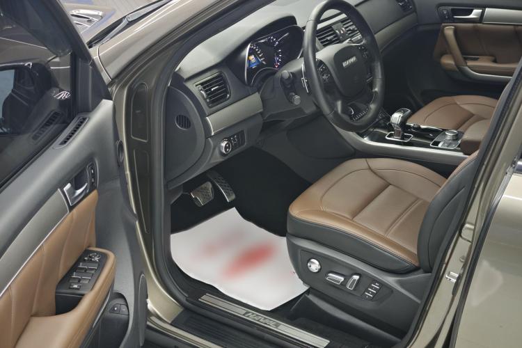 Haval H8 2018 car image #13