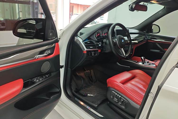 BMW X5 M 2016 car image #13