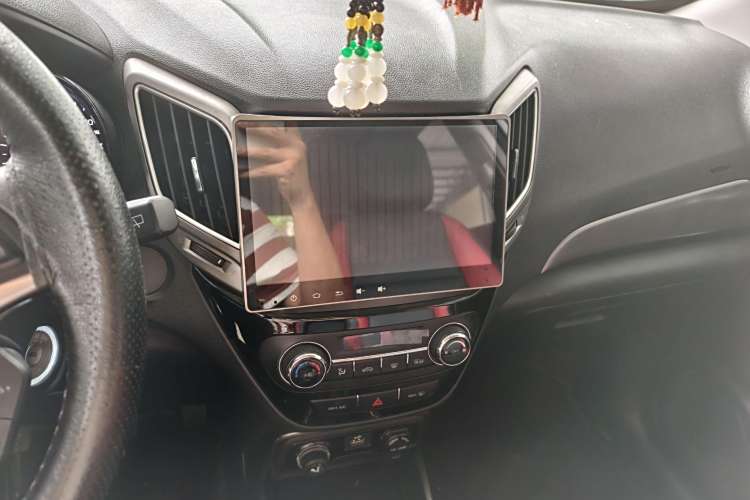 Changan CS15 EV 2016 #13 Changan CS15 EV 2016 car image #13