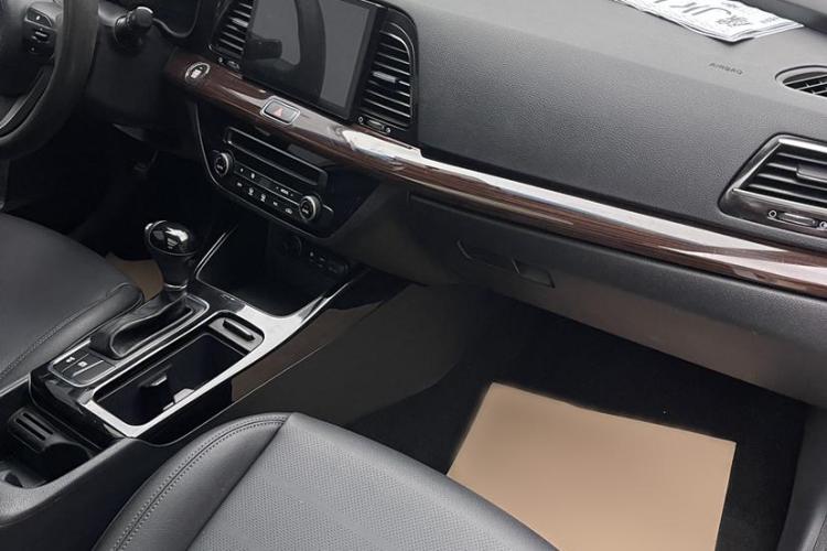 起亚 起亚K4 2016 汽车图片 #13