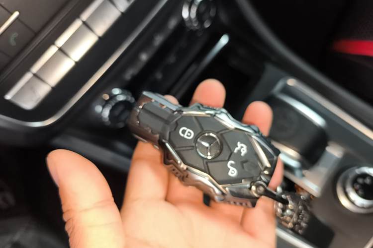 Mercedes-Benz GLA AMG 2019 car image #13