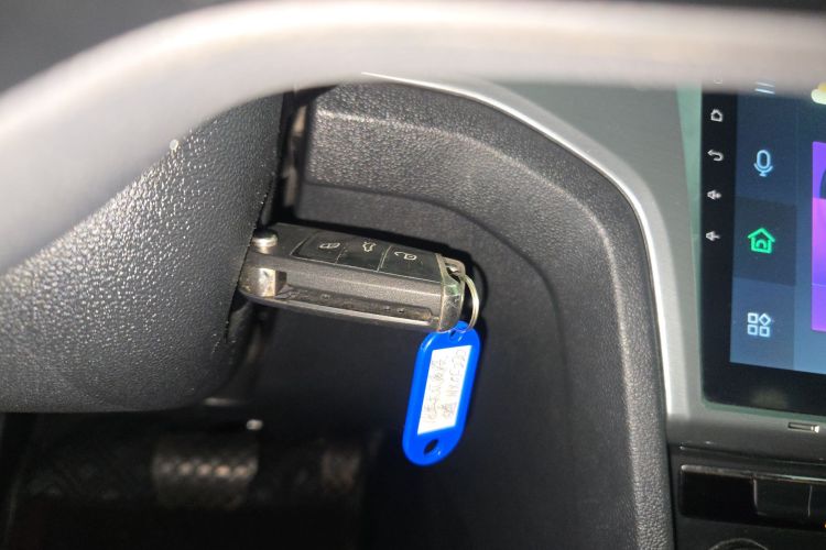 Volkswagen Lamando 2018 immagine di auto #13