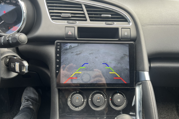 Peugeot 3008 2017 car image #13