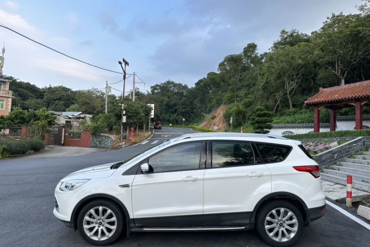 Ford Kuga 2015 #13 Ford Kuga 2015 imagem de carro #13