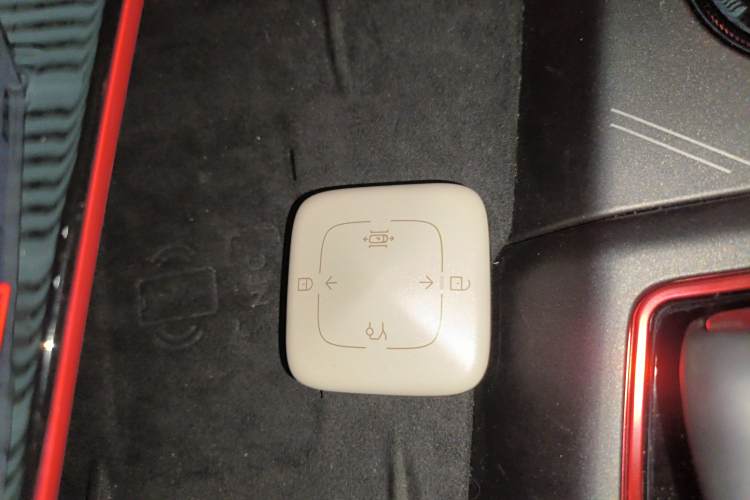 极氪 极氪001 FR 2023 汽车图片 #13