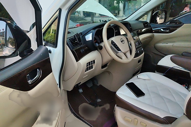 Nissan Quest 2016 imagem de carro #13