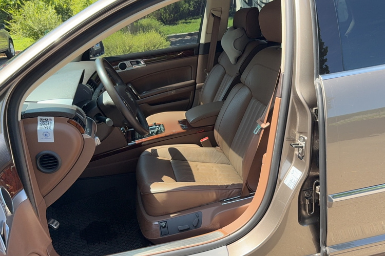 Volkswagen Pheaton 2016 imagen de coche #13