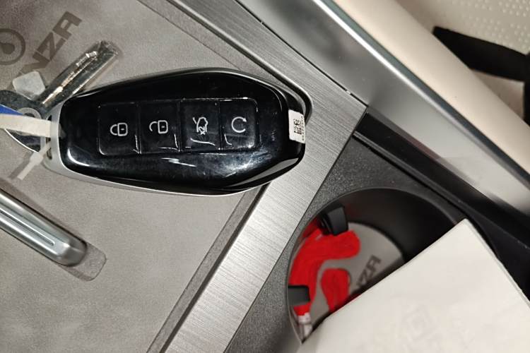 Denza N9 2025 #13 Denza N9 2025 car image #13