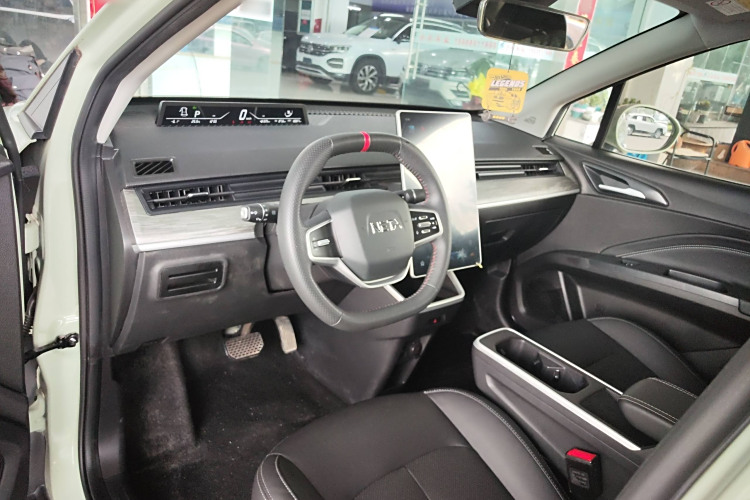 哪吒汽车 哪吒AYA 2024 汽车图片 #13