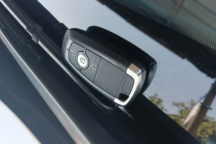 Ford Mondeo New Energy 2020 car image #13