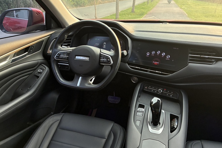 Haval F7 2019 car image #13