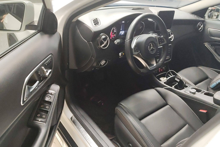 Mercedes-Benz GLA Class (Imported) 2019 car image #13