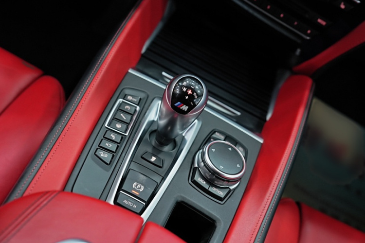 BMW X6 M 2017 صورة سيارة #13