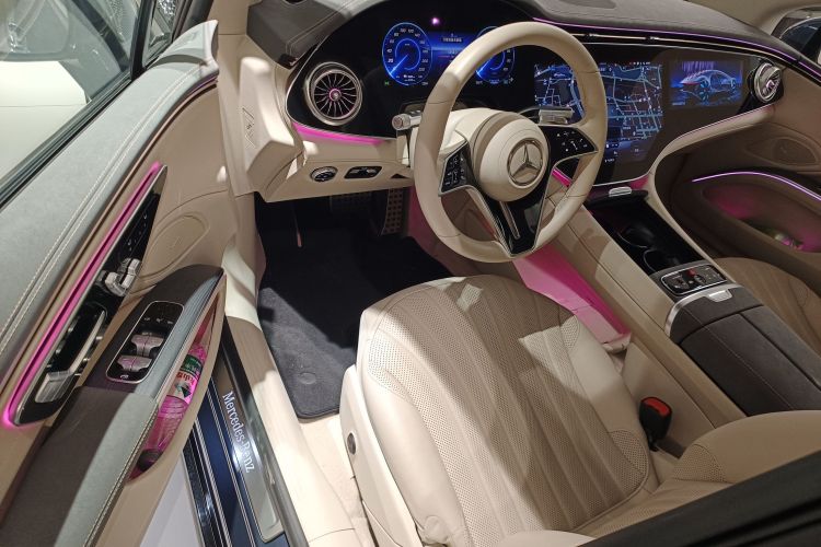 Mercedes-Benz EQS Class 2021 car image #13