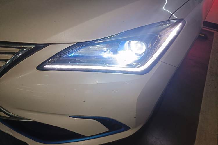 Changan Eado EV 2019 #13 Changan Eado EV 2019 image de voiture #13