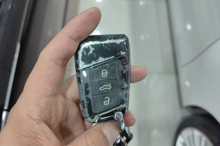 Volkswagen Passat New Energy 2020 #13 Volkswagen Passat New Energy 2020 car image #13