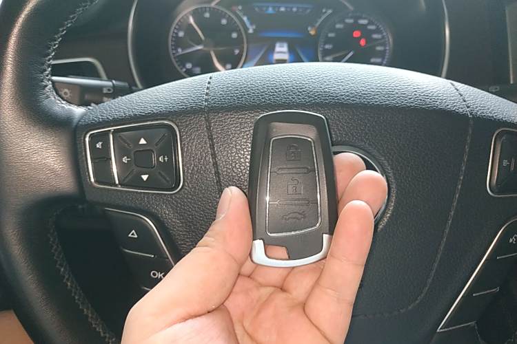 Forthing M7 2020 imagem de carro #13